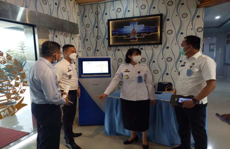 Monitoring dan Evaluasi Pelaksanaan Survei IKM dan IPK