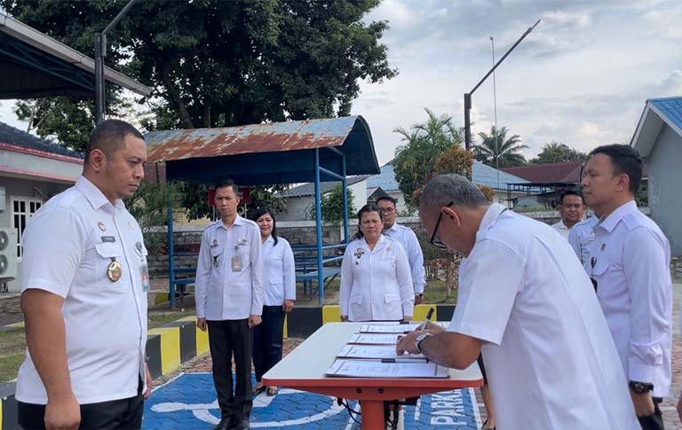 Kanim Kelas II TPI Pematang Siantar menggelar apel penguatan pencegahan dan penanganan perjudian online